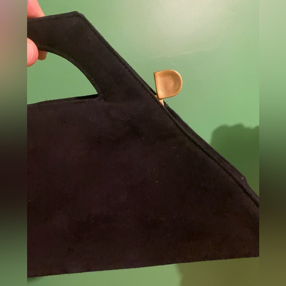 $625 Vintage 90s Donna Karan black
Suede trapeze clutch bag couture collectible - Picture 4 of 12